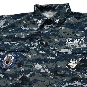 US Navy Shirt Jacket Mens Medium Long Blue Digital Camo Button‎ Up USS San Juan